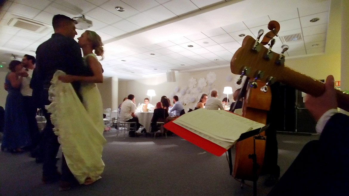 Untermalung mit Jazzmusik bei einer Hochzeit